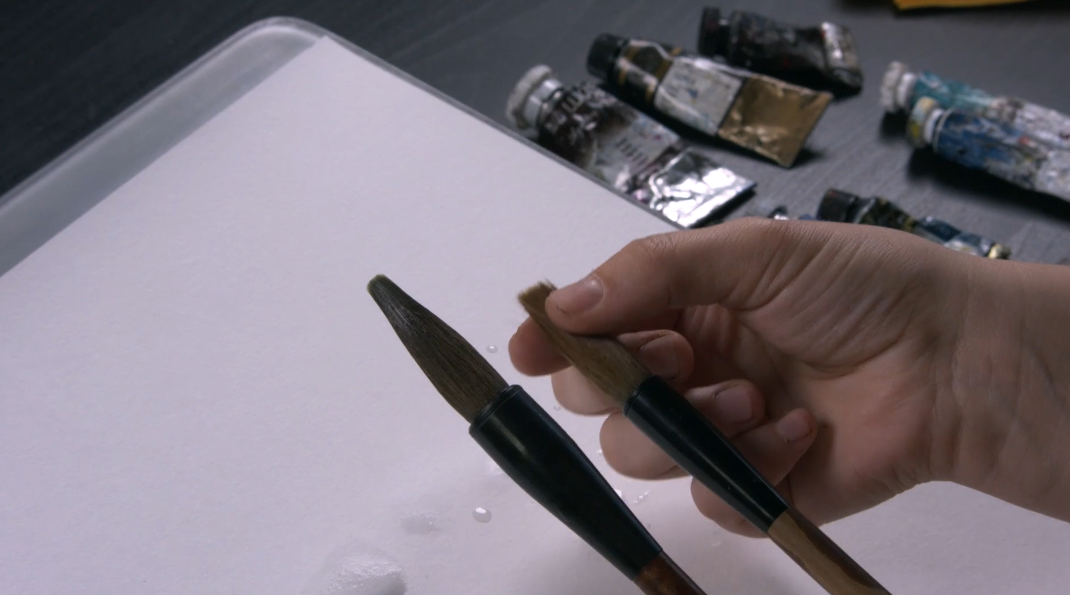 Сжав пальцы