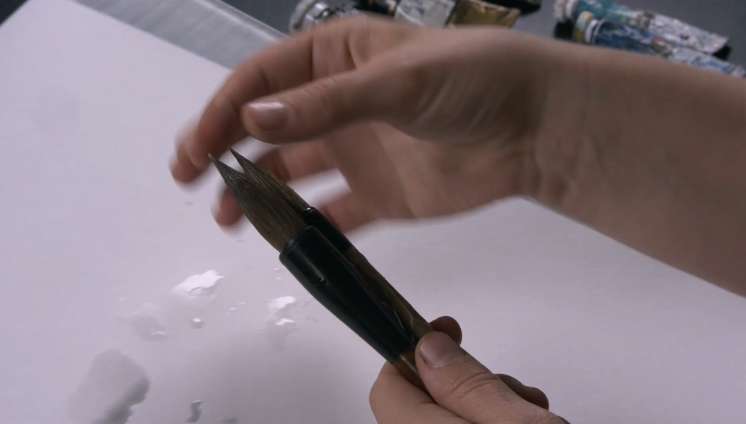 или круглым и острым.