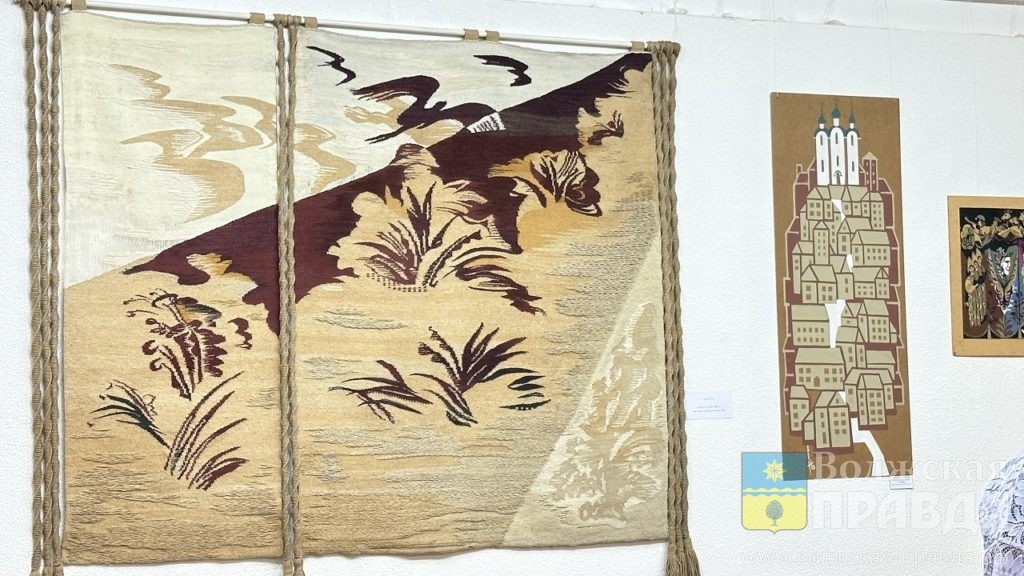 эта дорога привела её в храм...📷    «Тебе, Господи!»: в Волжском открылась экспозиция художницы, расписывающей храмы, Ирины Бароха
