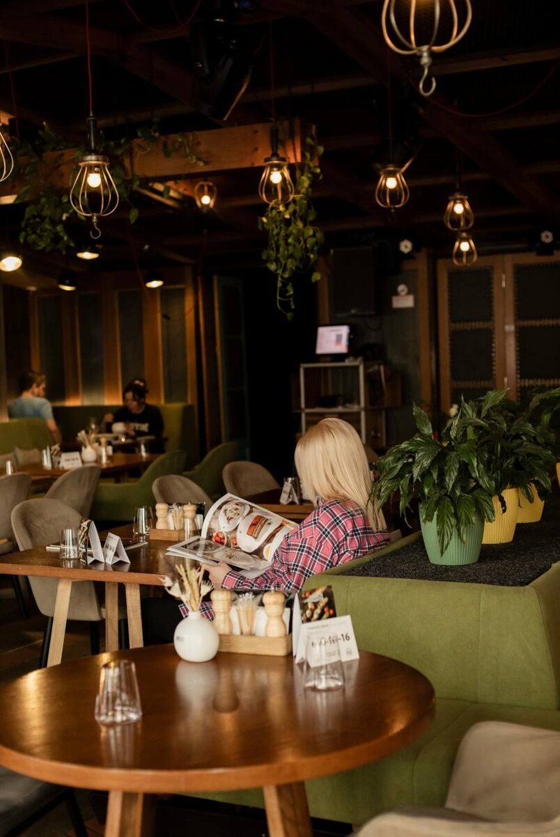 источник: https://ginza.ru/spb/restaurant/pryanosti_i_radosti_posadskaya