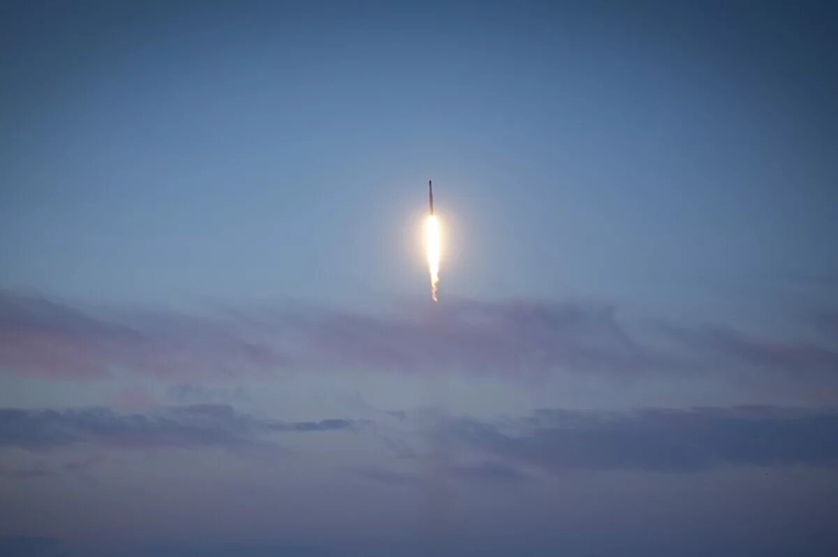    Запуск иранской баллистической ракеты.