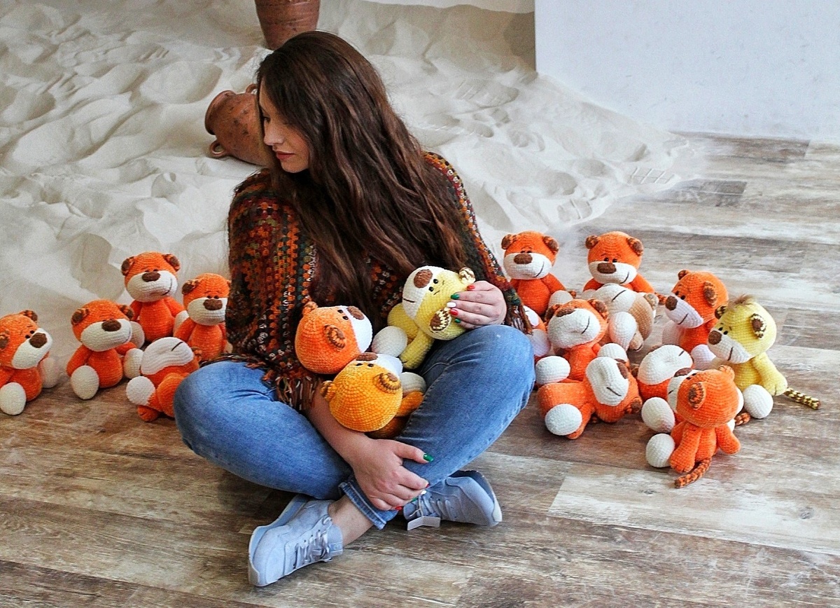 Автор канала на фото 4-х годичной давности. Медитирую со своими многочисленными тигрятами, горжусь проделанной работой.