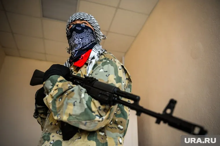 Автомат оказался макетом для страйкбола (фото для архива)
Фото: Вадим Ахметов © URA.RU