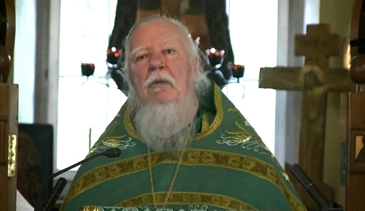 Димитрий Смирнов (07.03.1951 — 21.10.2020 гг.) — протоиерей, церковный и общественный деятель, проповедник, миссионер.