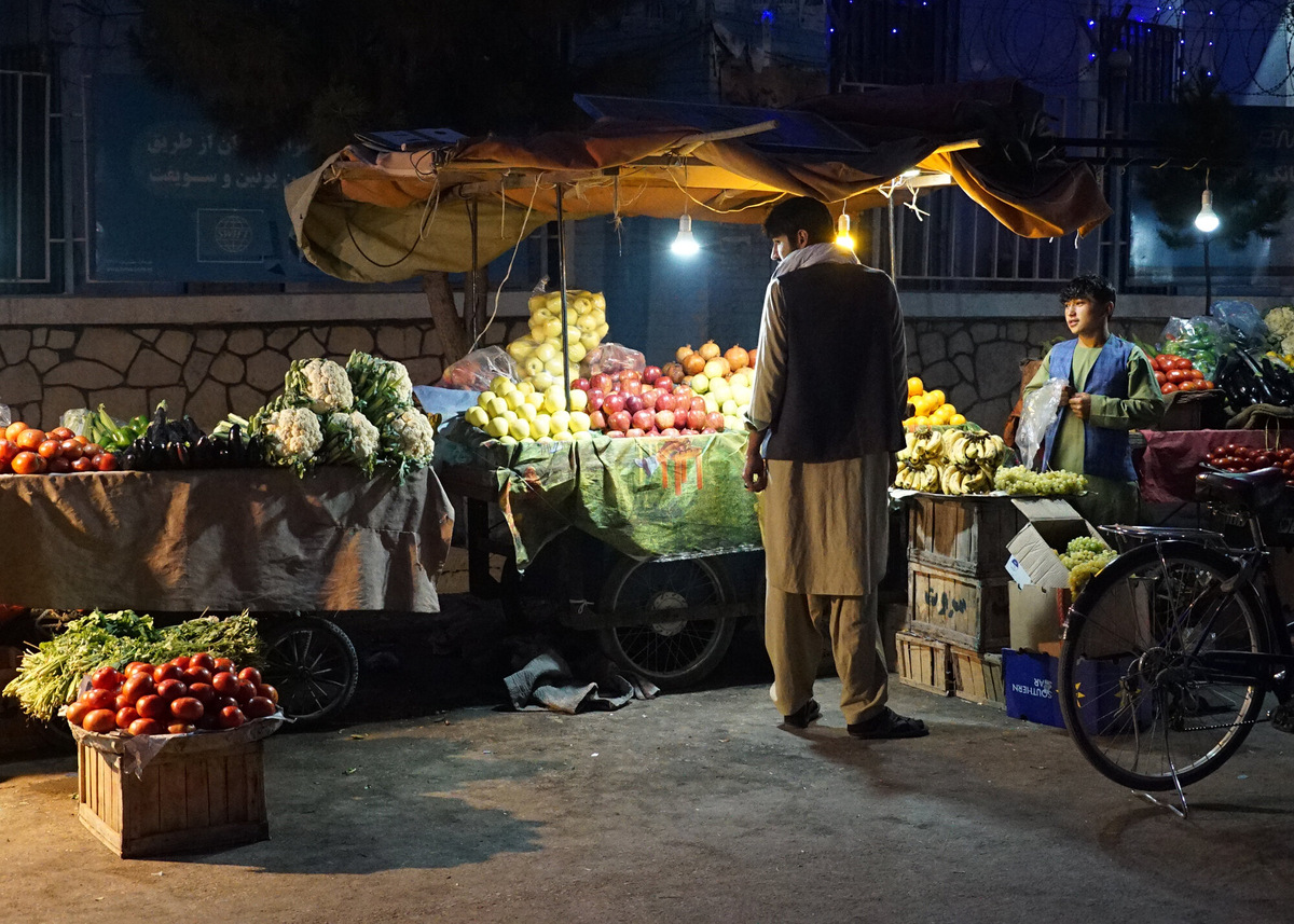 Причин поехать много: это и богатое историческое наследие, и редкой красоты природа, и радушие самих афганцев, на которое никак не повлияли десятилетия политических потрясений
