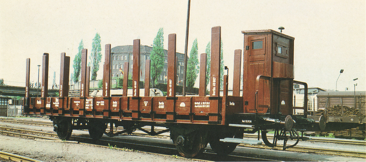 Музейный вагон (класс А 4) тип Rm. Источник журнал Modell Eisenbahner № 11 /1984г.