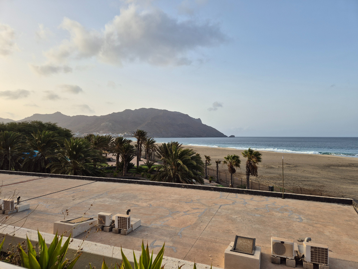 утро, вид с лоджии, отель Фойя Бранка 