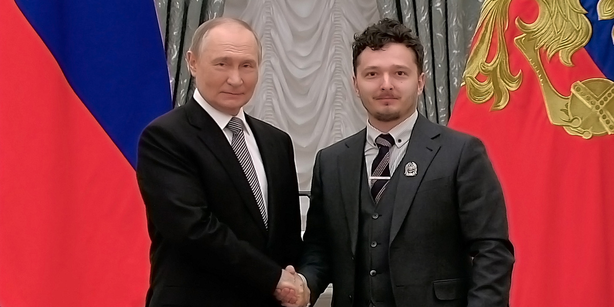 25 марта 2025 г. в Кремле Владимир Владимирович Путин вручил премии президента для молодых деятелей культуры. В число лауреатов премии вошел директор Центра классической и традиционной архитектуры МАРХИ Алексей Михайлович Капустин*.