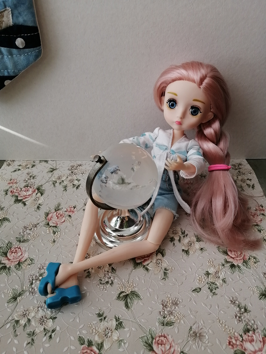 - Давай выбирать, куда поедем!