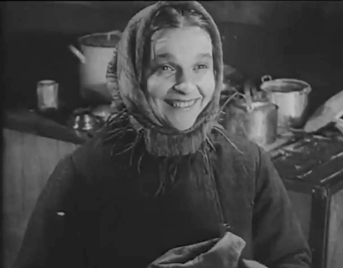 Кадр из кинофильма "Дом на Трубной", 1928 г., режиссер Борис Барнет, сценаристы Бэлла Зорич, Виктор Шкловский, Николай Эрдман (скриншот) 