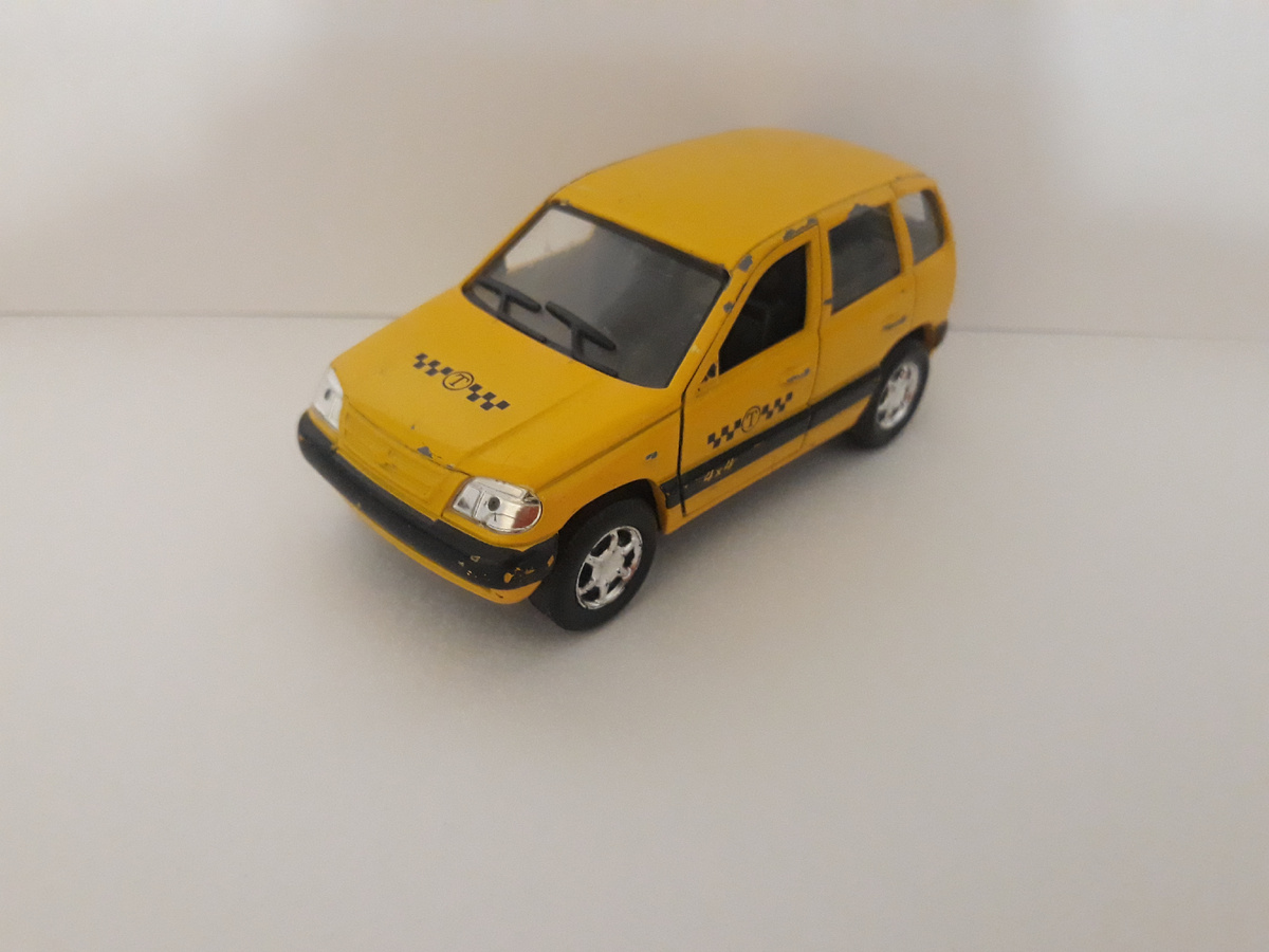 Листайте. Фото моё.