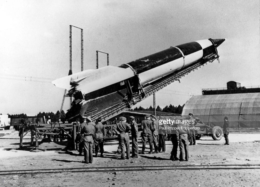 ФАУ-2 баллистическая ракета. Источник br.pinterest.com