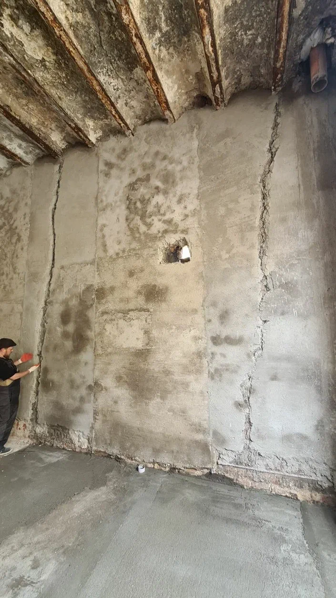 Ремонт трещин и укрепление кирпичной кладки в артиллерийской академии в г. Санкт-Петербург.