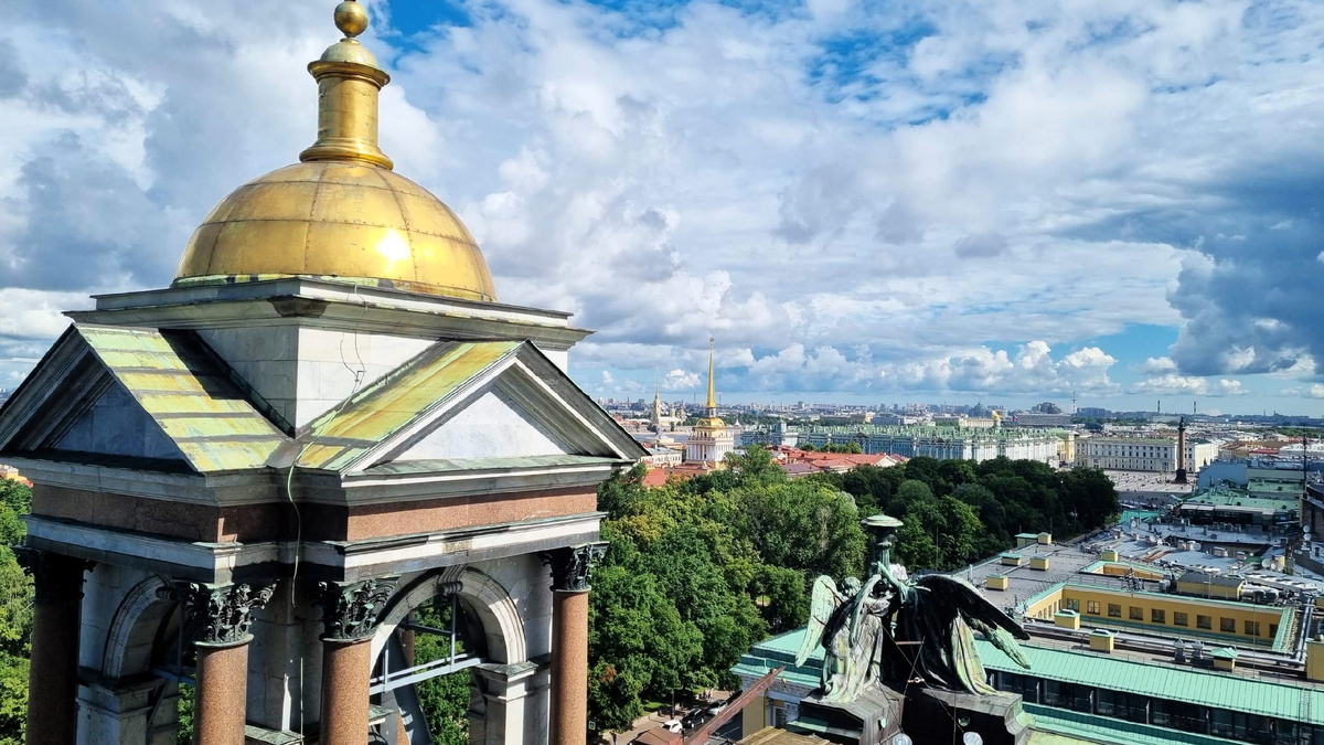 Вид на Петербург с колоннады Исаакиевского Собора