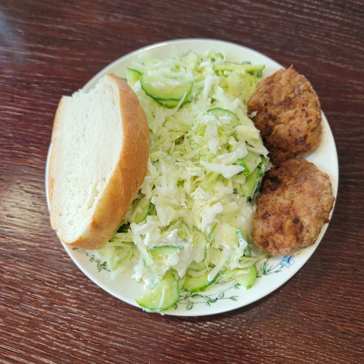 Страшно здоровый обед.