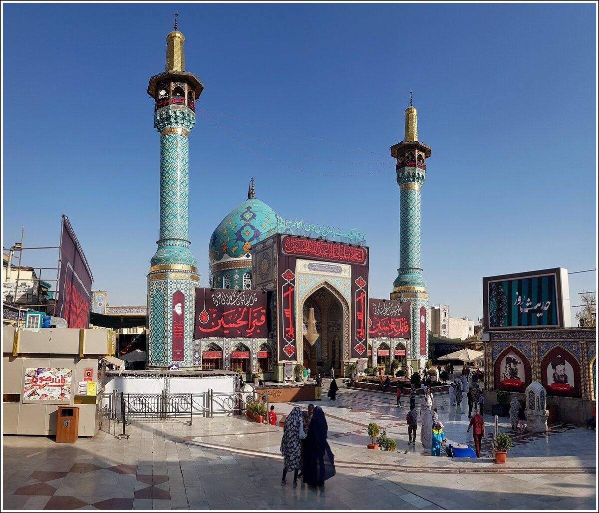 Мечеть Имамзаде, расположенная в районе Шемиран в северной части Тегерана. Источник изображения: сайт ru.wikipedia.org