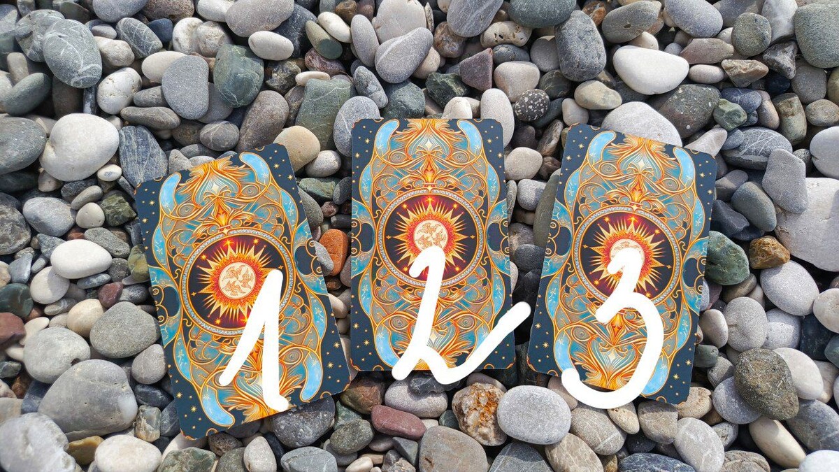 ❓Чем я могу вам помочь❓Моё имя Алия, я занимаюсь таро терапией, работаю со страхами, фобиями, тенью, через подсознание и разговор с душой Я люблю работать с бессознательным и подсознанием, просматриваю людей через видение и понимание мужской и женской психологии. Помогу пережить развод, выход из тяжёлых отношений, наладить семью, встретить новую любовь. А еще я люблю тему денег и бизнеса, регулярно провожу консультации по поводу реализации себя, поиска себя, и тд увеличения дохода в разы. Помогаю выйти из застоя, понять в чем ваш путь, где вы остановились, как понять и найти себяПоддержать канал, ваша благодарность 🙏Связаться со мной 8 982 494 04 24