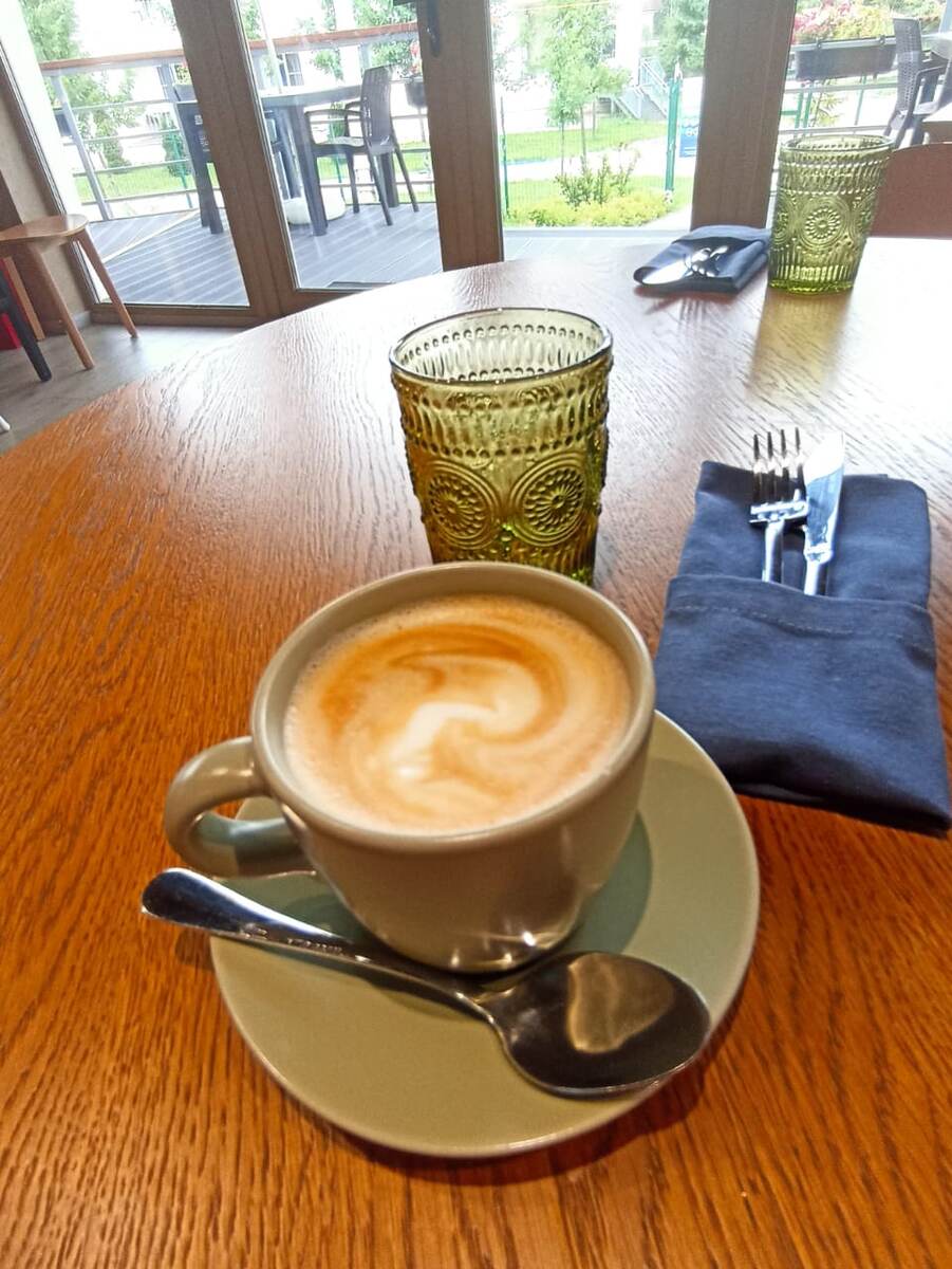 Для меня хорошее утро начинается с кофе.)) 