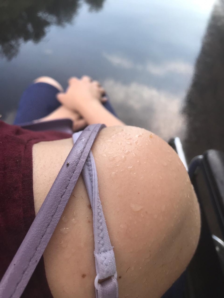 Моёплечо под летним Московским дождем в 2019 году