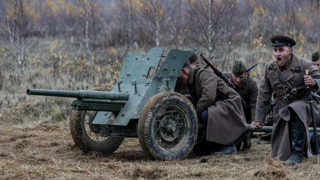Кадр из фильма "Подольские курсанты"