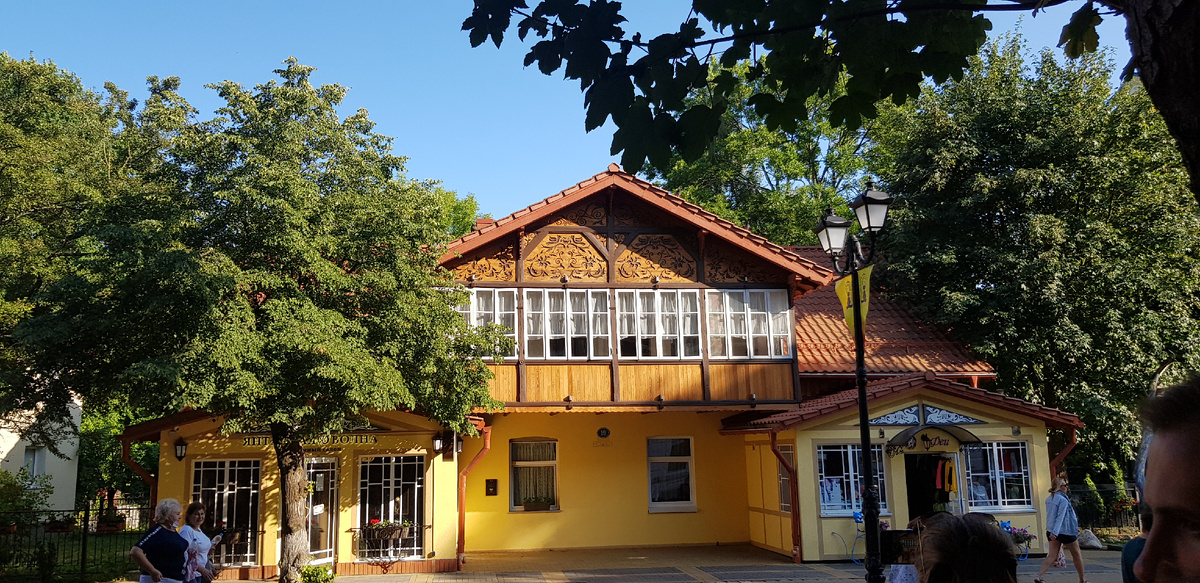 Один из домов на Курортном проспекте