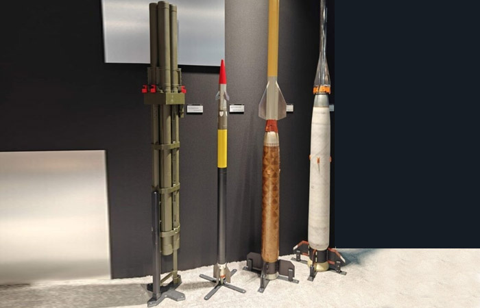 Ракета ТКБ-1055 первая слева./ Фото: missiles.ru