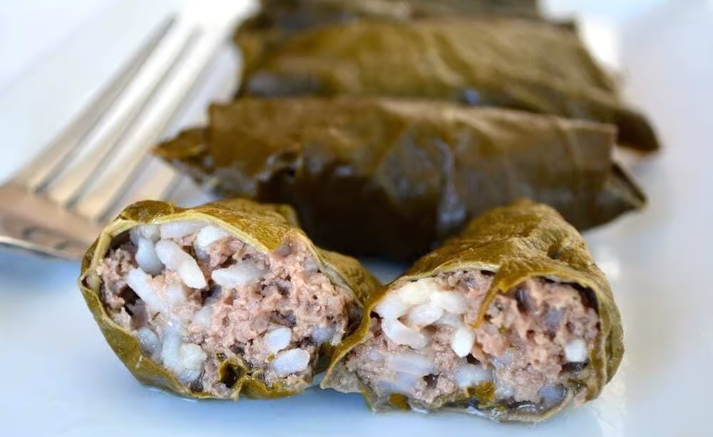 Долма – начинка, завернутая в листья винограда