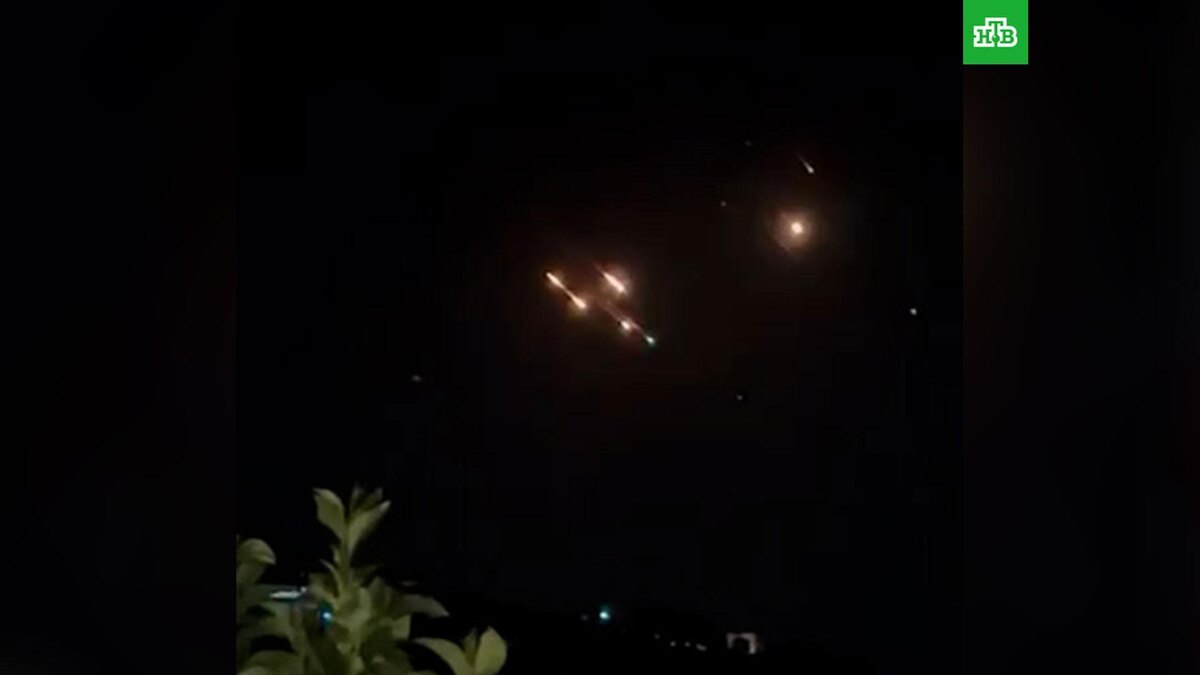    Иран ударил по Израилю ракетами