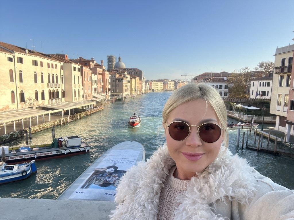 Такая оправа у меня была