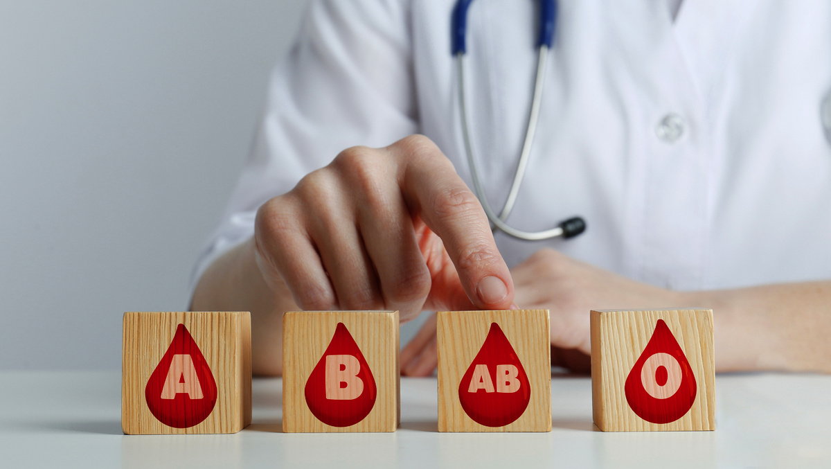     Фото: New Africa/Shutterstock/FOTODOM Разнообразие групп крови может быть связано с устойчивостью к определенным заболеваниям