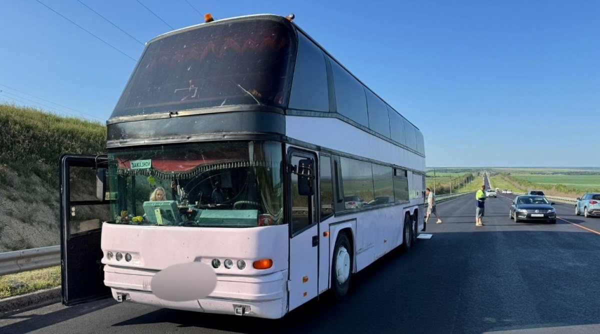    1 погиб и 4 пострадали в ДТП туристического автобуса под Саратовом Новости Саратова и области – Сетевое издание «Репортер64»