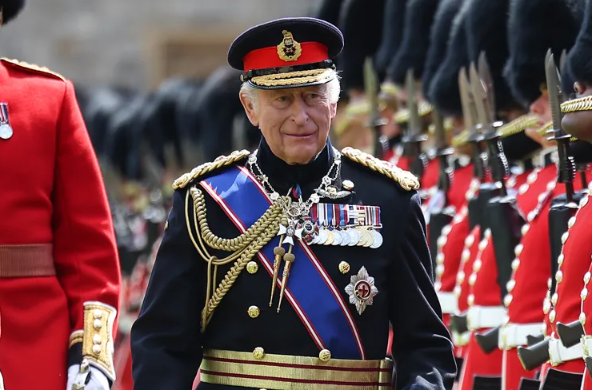 Король Карл III вносит мрачные изменения в последнюю минуту в церемонию парада на фоне трагедии в Air India