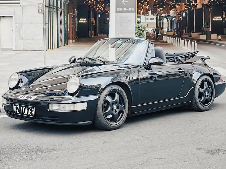 Раритетными автомобилями считаю авто возрастом старше 30 лет от текущей даты.