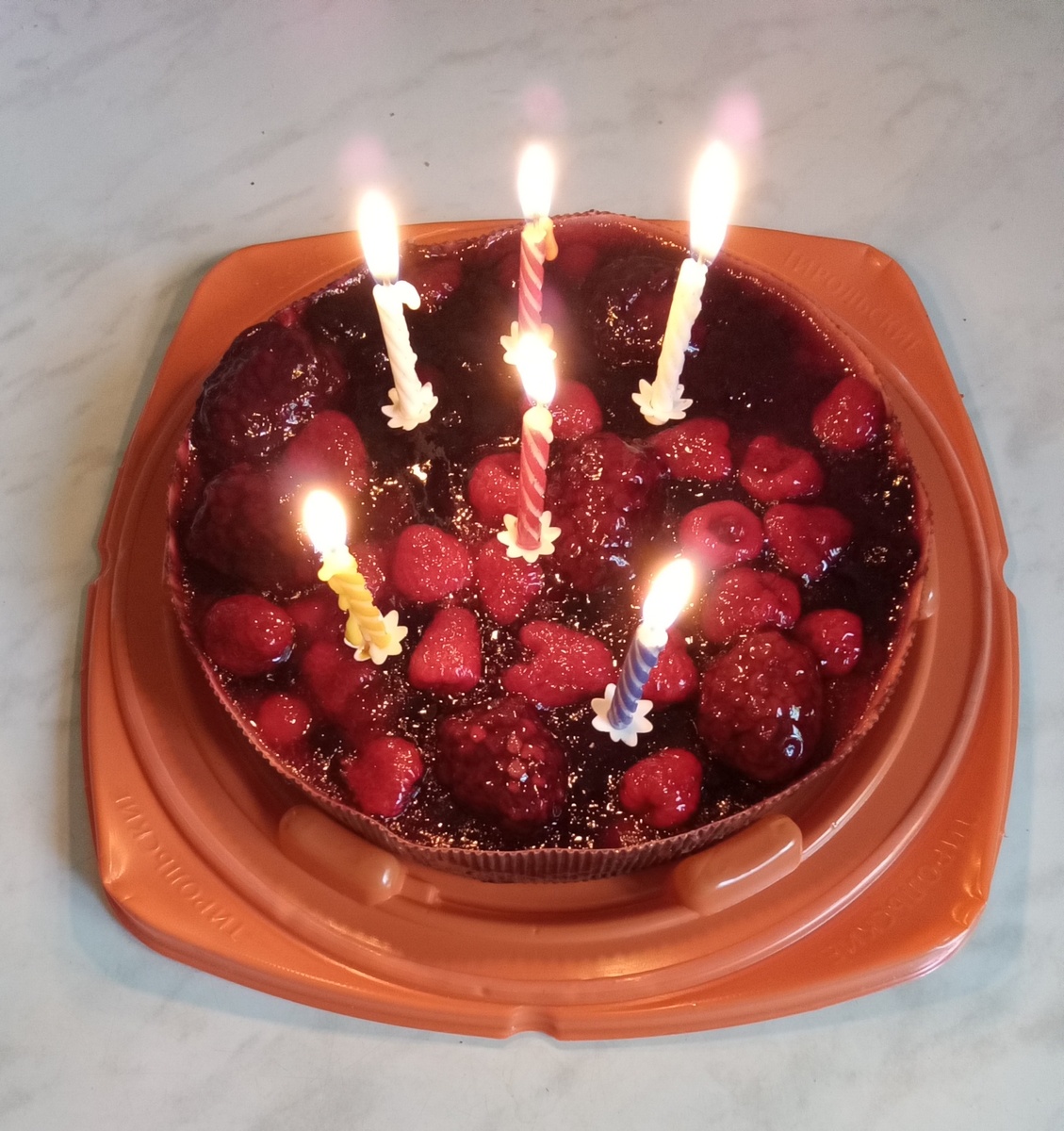 Тортик со свечками