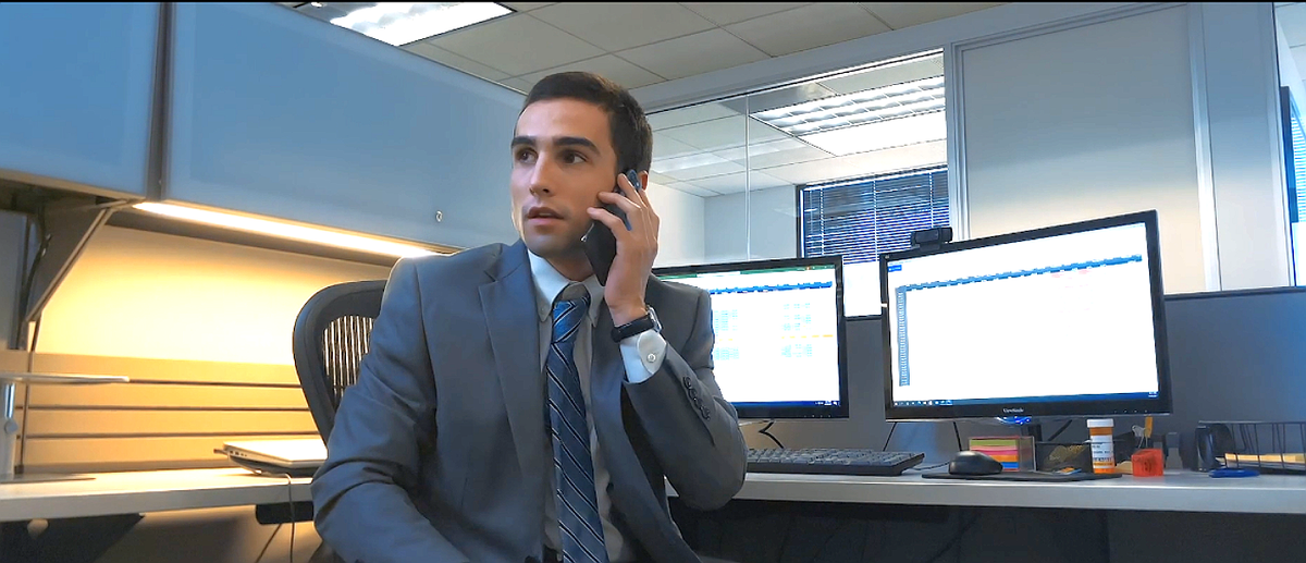 Кадр из фильма "Джун и Джон". Это Джон.