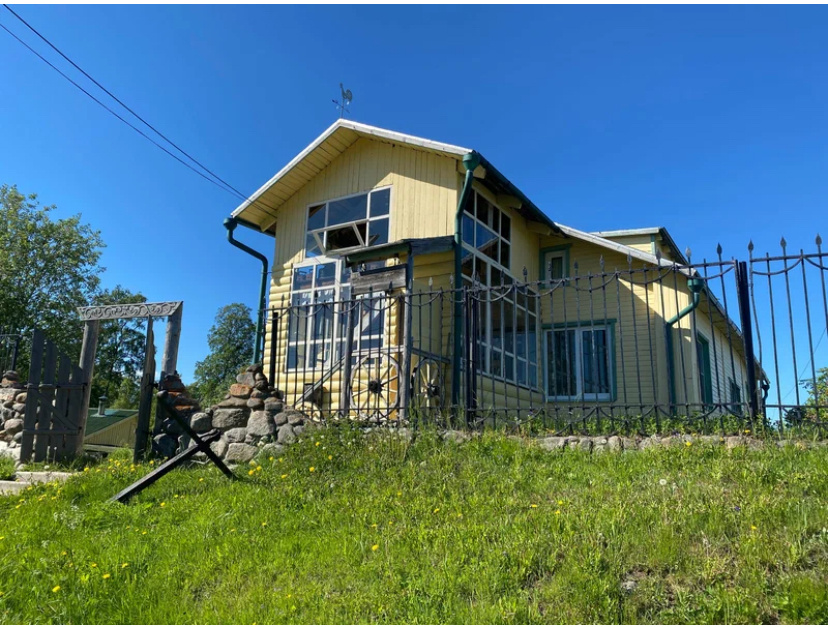 Гостиница и кафе «Приют». Фото автора.