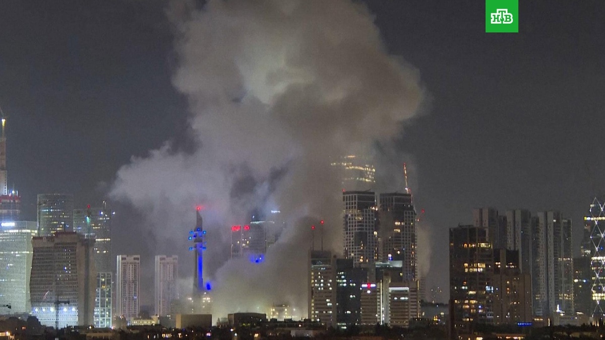    Кадры ночных ударов Ирана по Израилю