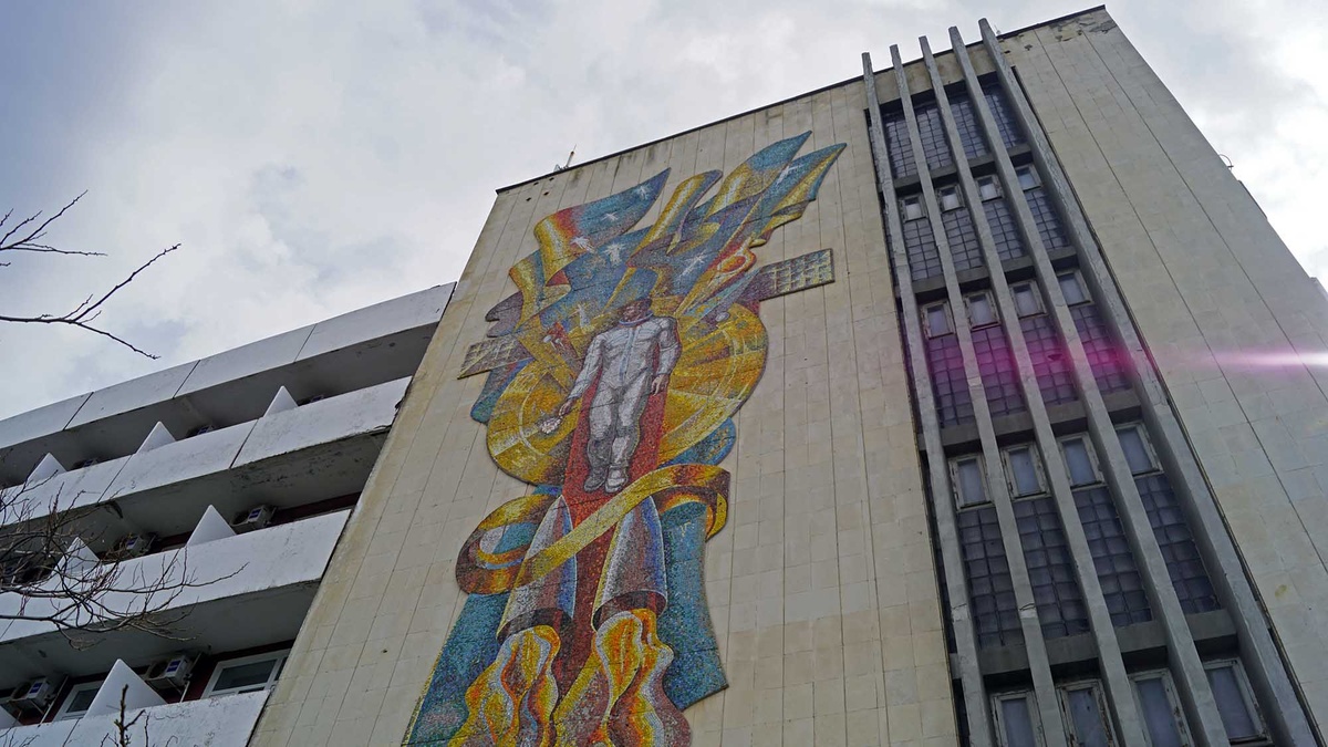 Этот санаторий построили для космонавтов. Теперь здесь могут однохнуть люди любых профессий. Листайте галерею, чтобы увидеть ещё фото