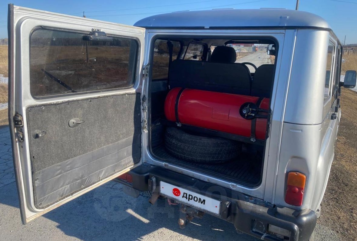   УАЗ «Хантер» с распашной дверцей