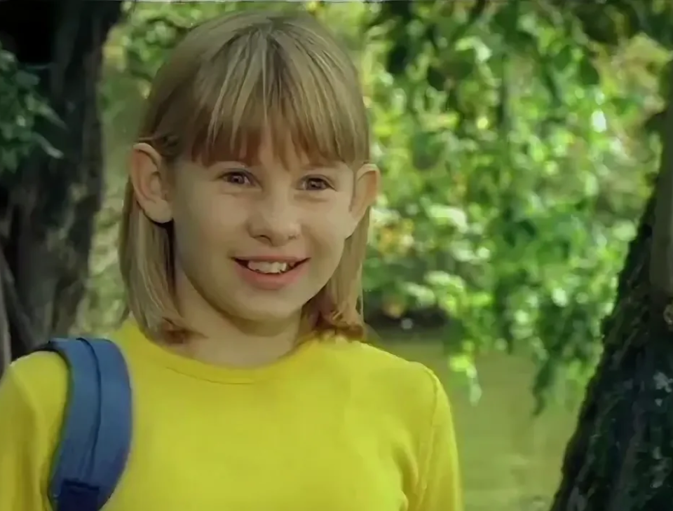 Анна Цуканова-Котт в детстве 