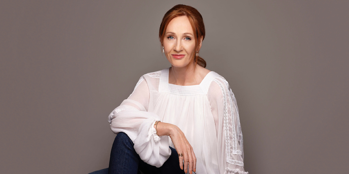 Взято с сайта https://lifehacker.ru/futuristicheskaya-kniga-dzhoan-rouling/