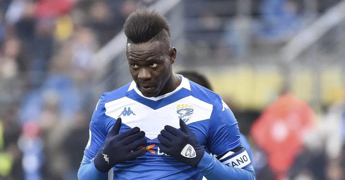 Марио Балотелли — это не просто футболист, а настоящая буря на поле и вне его. Узнай, как яркий талант превратился в символ эксцентричности и скандалов, и почему его карьера стала примером того, как сложно удержаться на вершине, когда тебя постоянно преследуют проблемы.