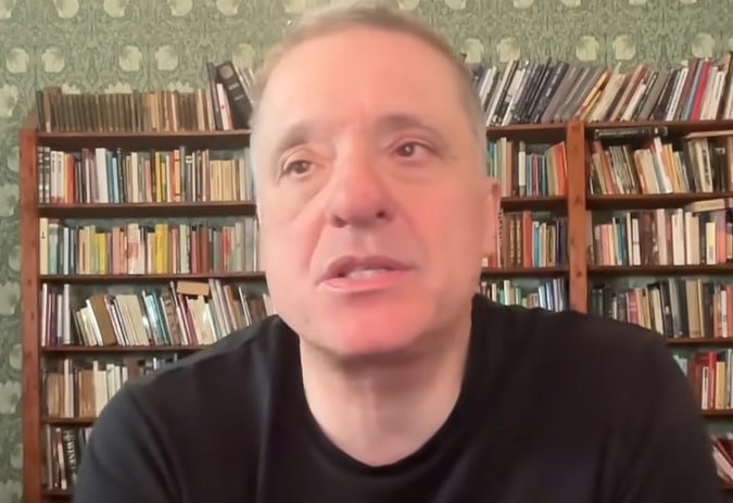 Фото: Prt Scr youtube.com / Alexander Mercouris