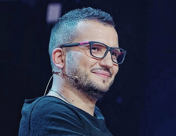 Дмитрий Позов