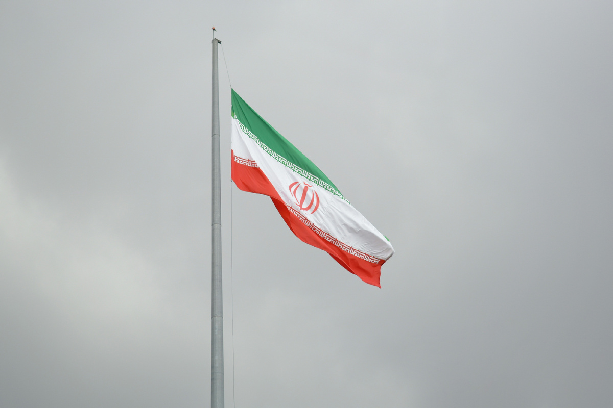 Photo by sina drakhshani on Unsplash