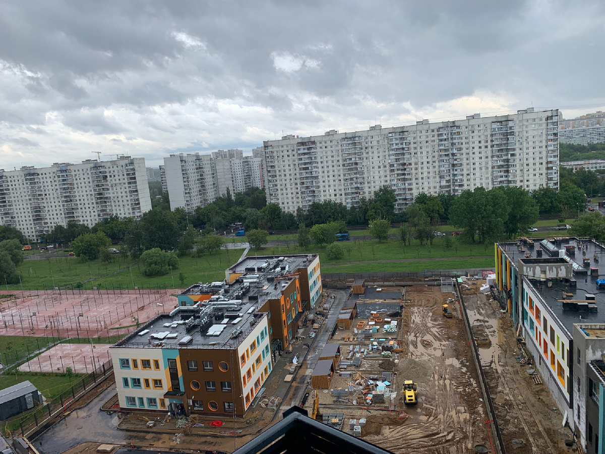 Детский сад на 350 мест. Школа на 1200 мест