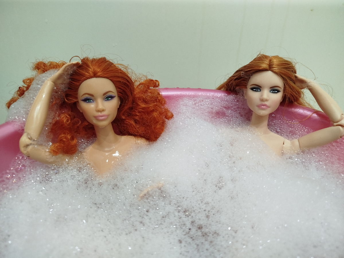 В августе будет год как barbie looks №20 живёт у меня, я ее впервые искупала, вот же выдержка у меня😂 волосы Андры стали такие гладкие и мягкие