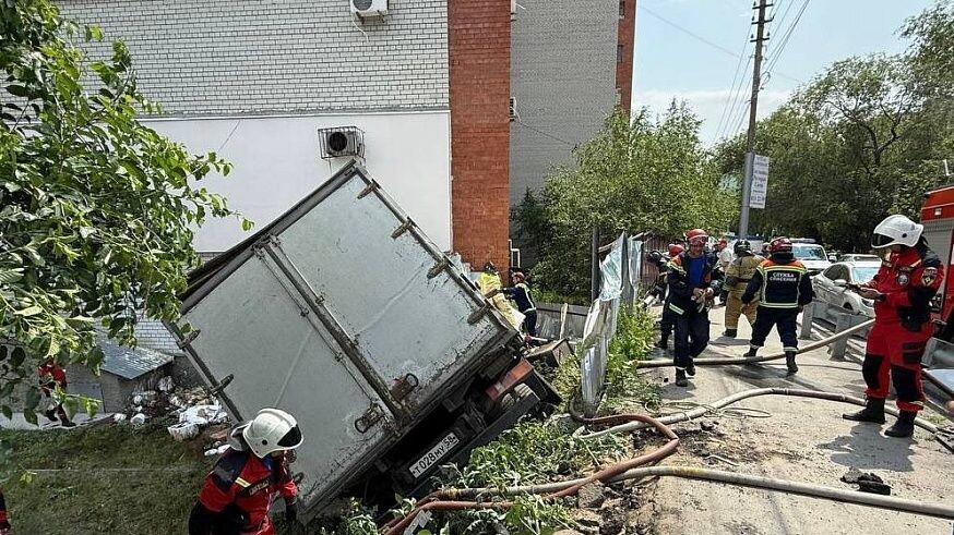    Фото: Городской отдел Госавтоинспекции, начальник Управления регбезопасности Правительства Саратовской области