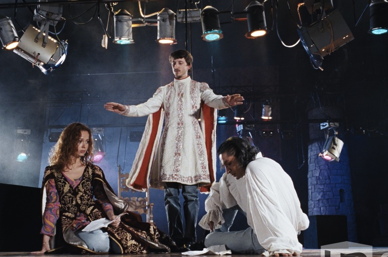«Яды, или всемирная история отравлений» (2001)