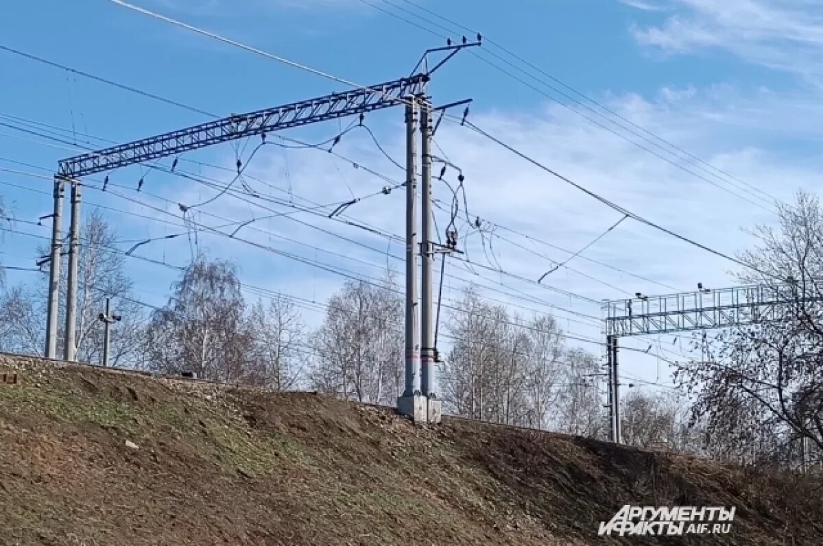    Сошедшие с рельсов вагоны в Пермском крае парализовали движение поездов